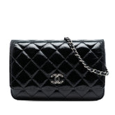 CC Quilted Patent Wallet On Chain