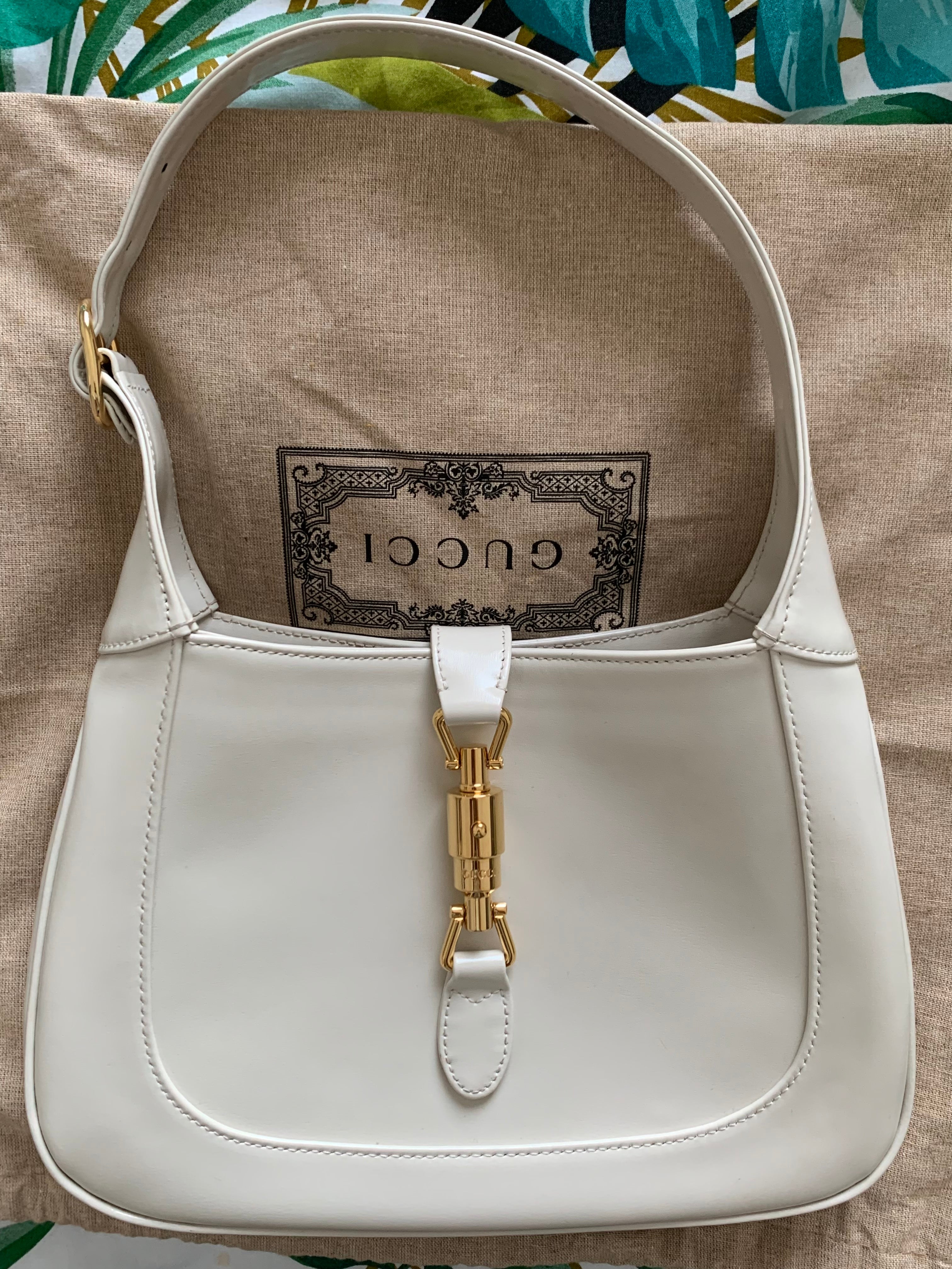 How To Authenticate the Gucci Jackie Bag
