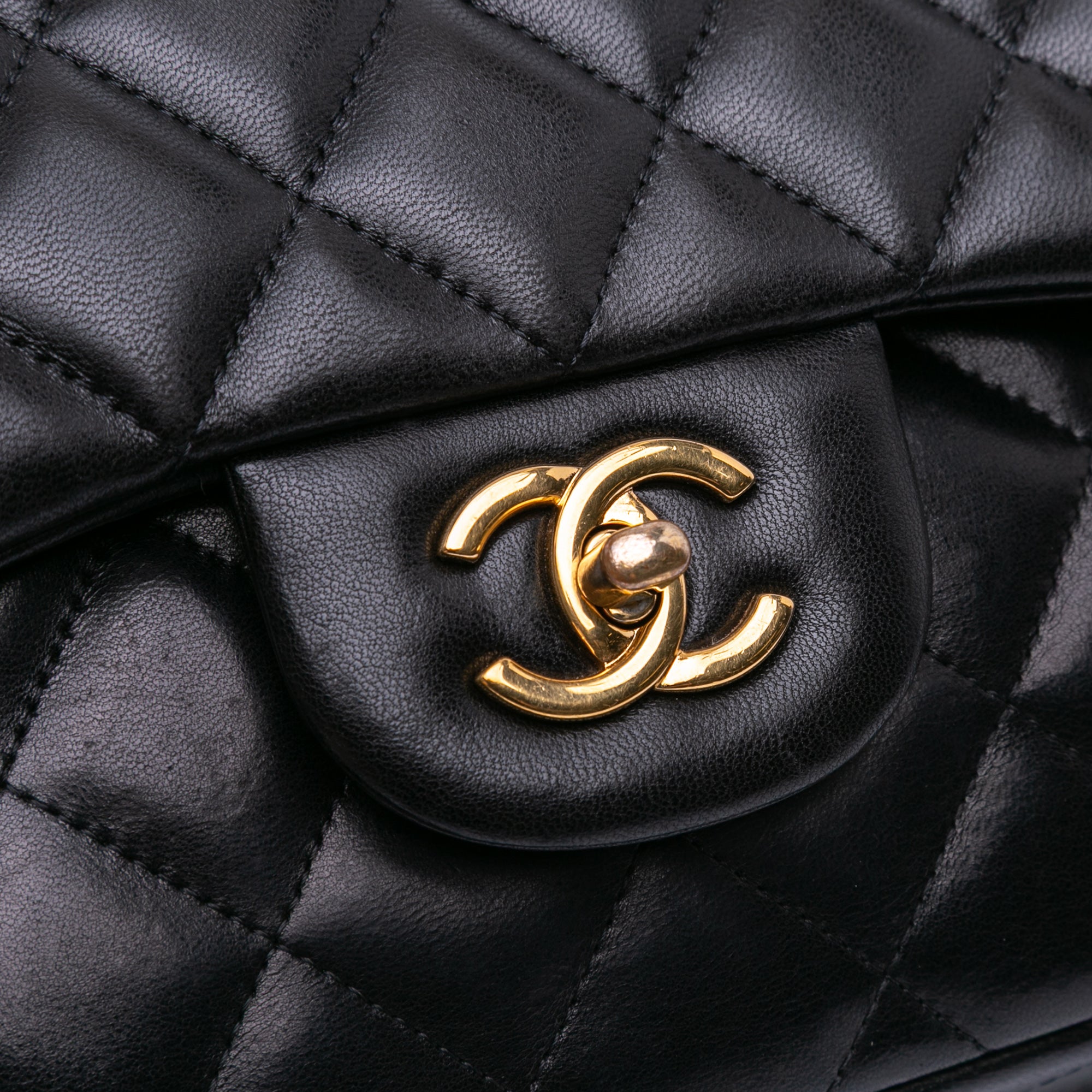 Jumbo Classic Lambskin Double Flap