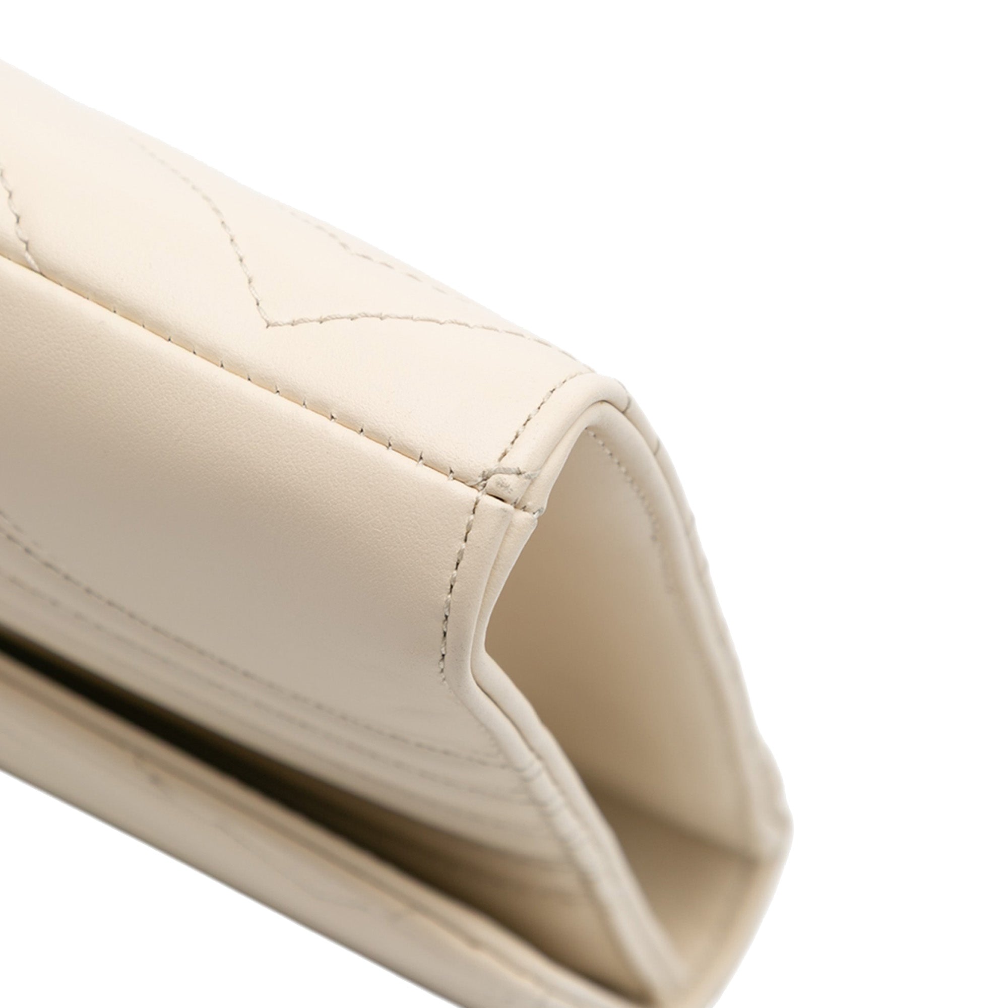 GG Marmont Matelasse Leather Flap Clutch