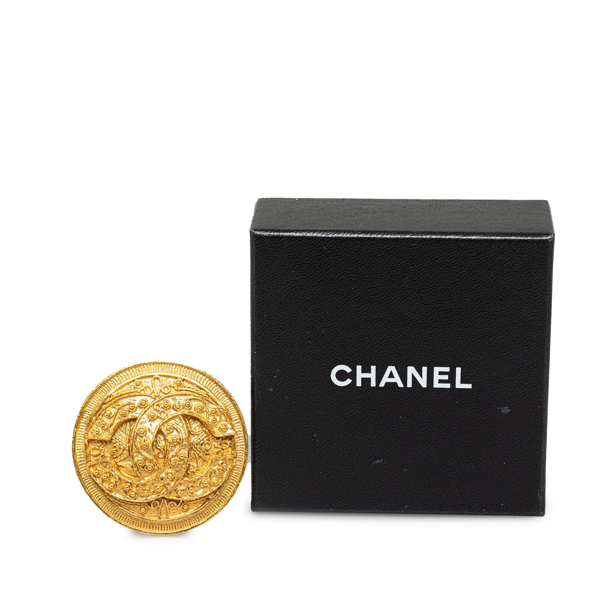 CC Round Brooch