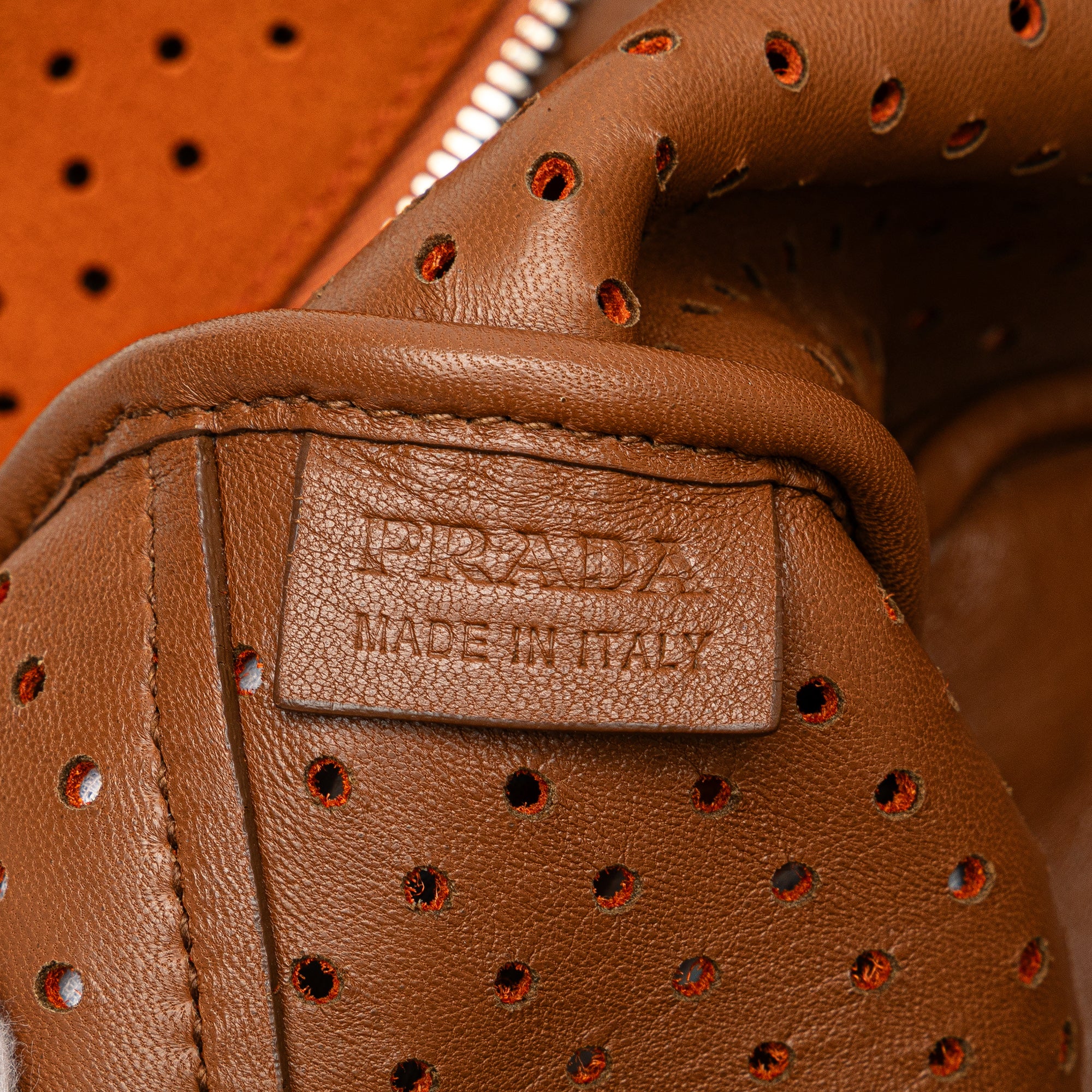 Scamosciato Perforated Bauletto