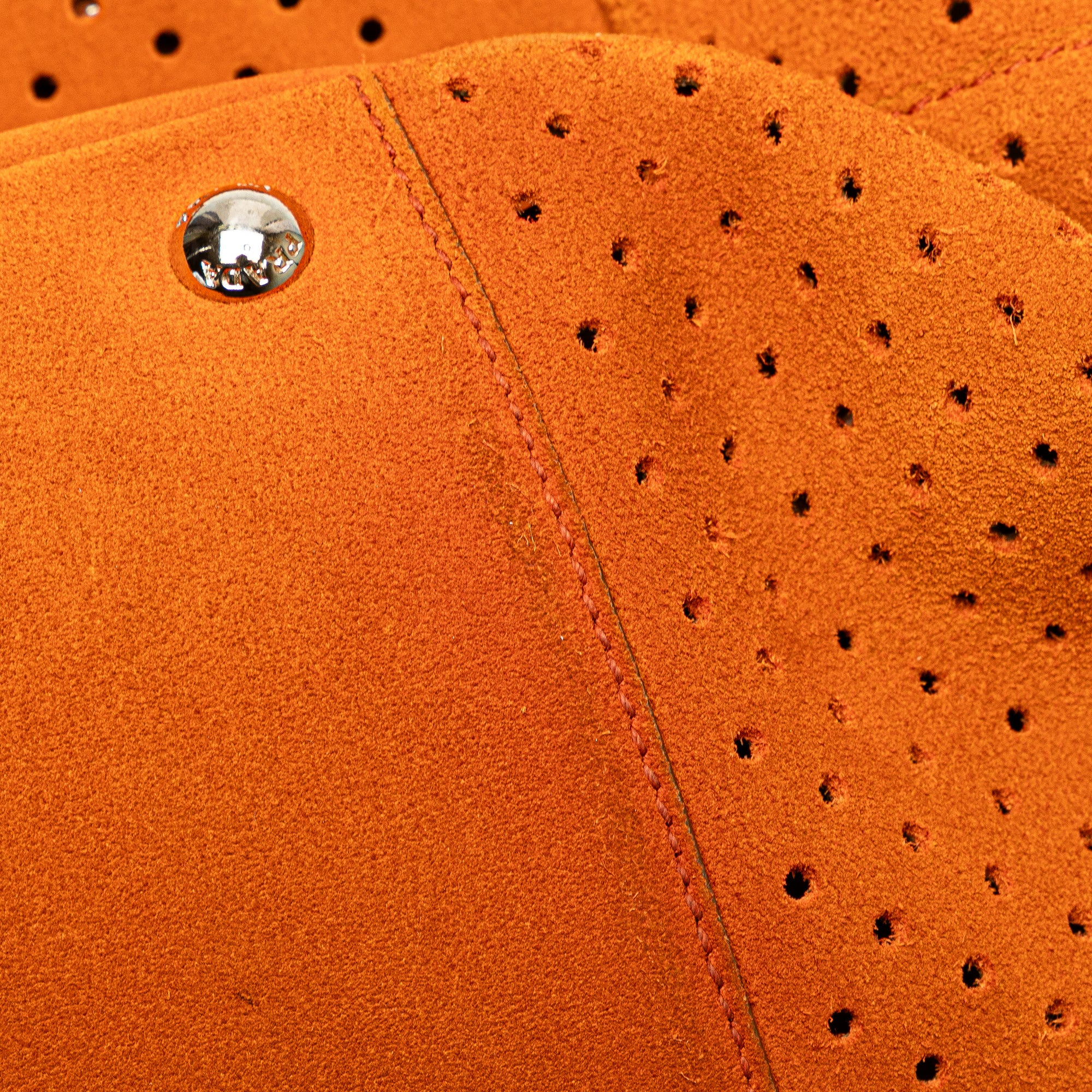 Scamosciato Perforated Bauletto