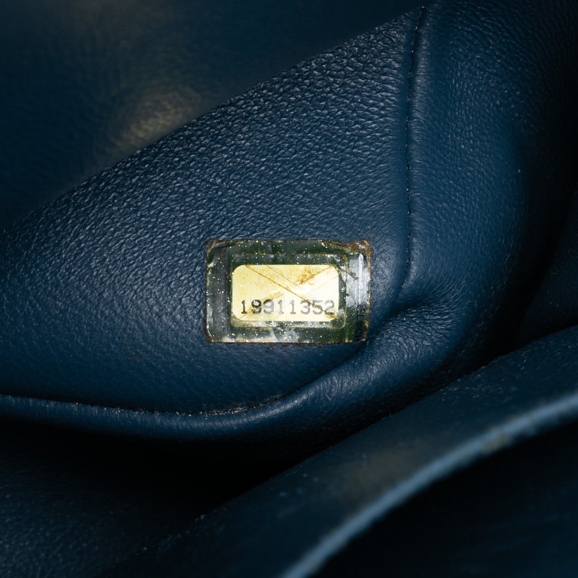 Jumbo Classic Caviar Double Flap