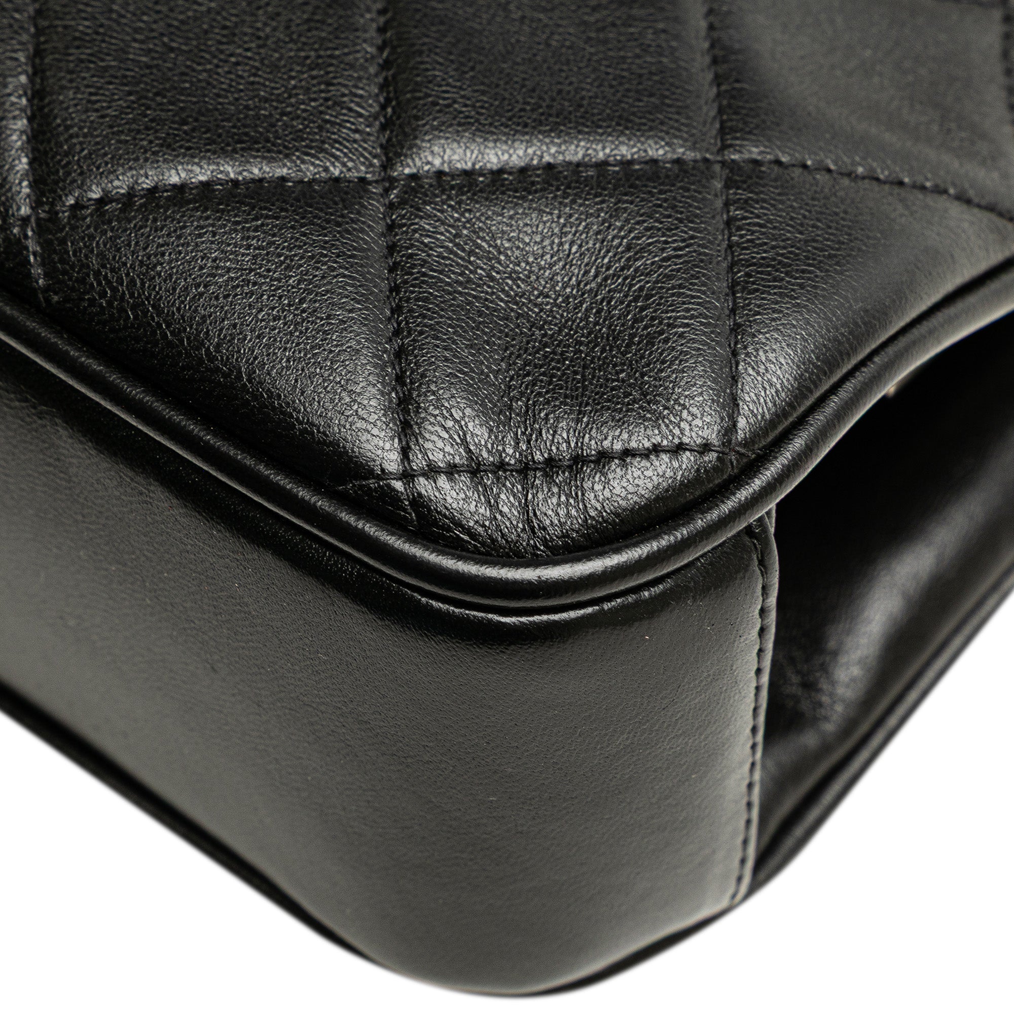CC Quilted Lambskin Kiss Lock Frame Top Handle Bag