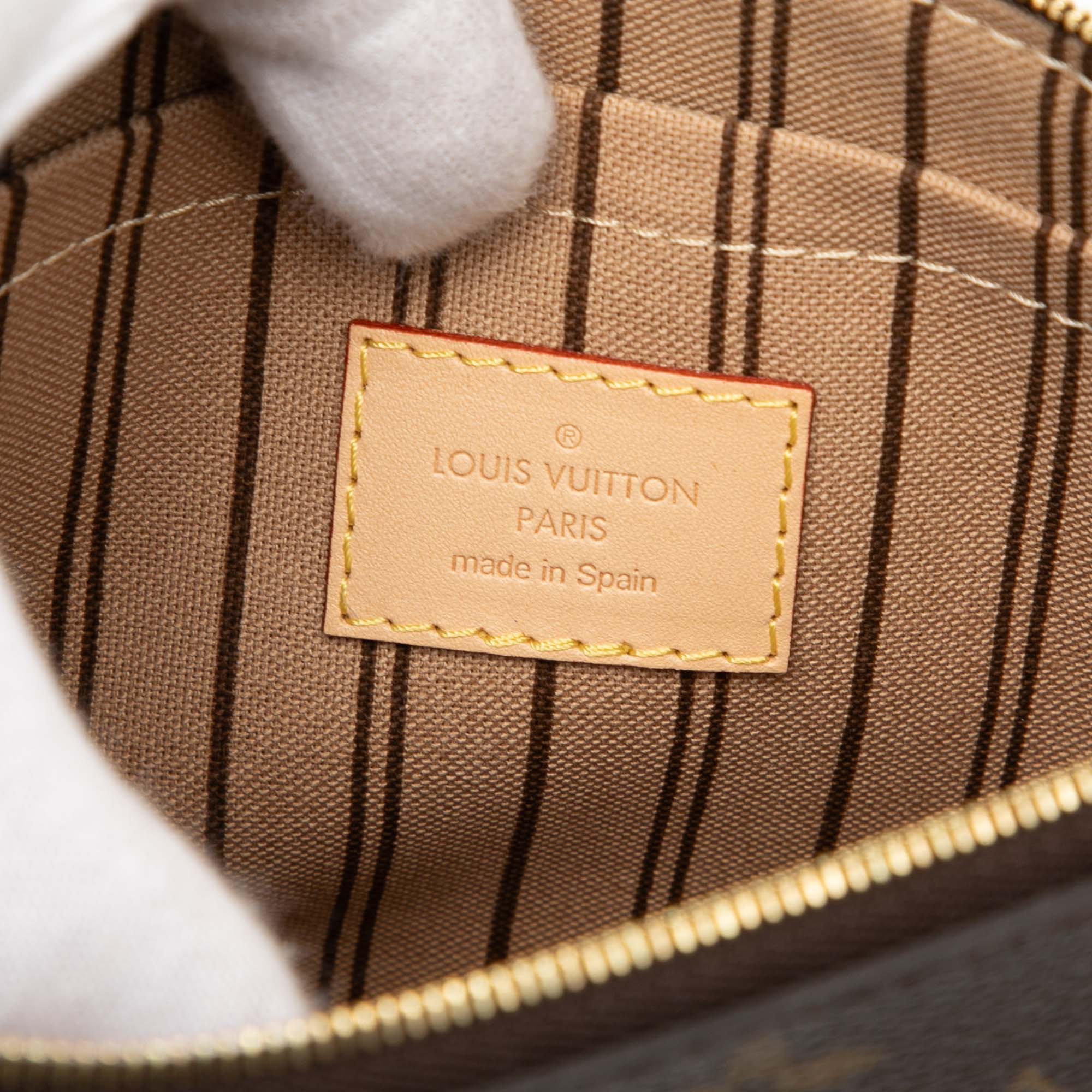 Monogram Neverfull MM Pouch