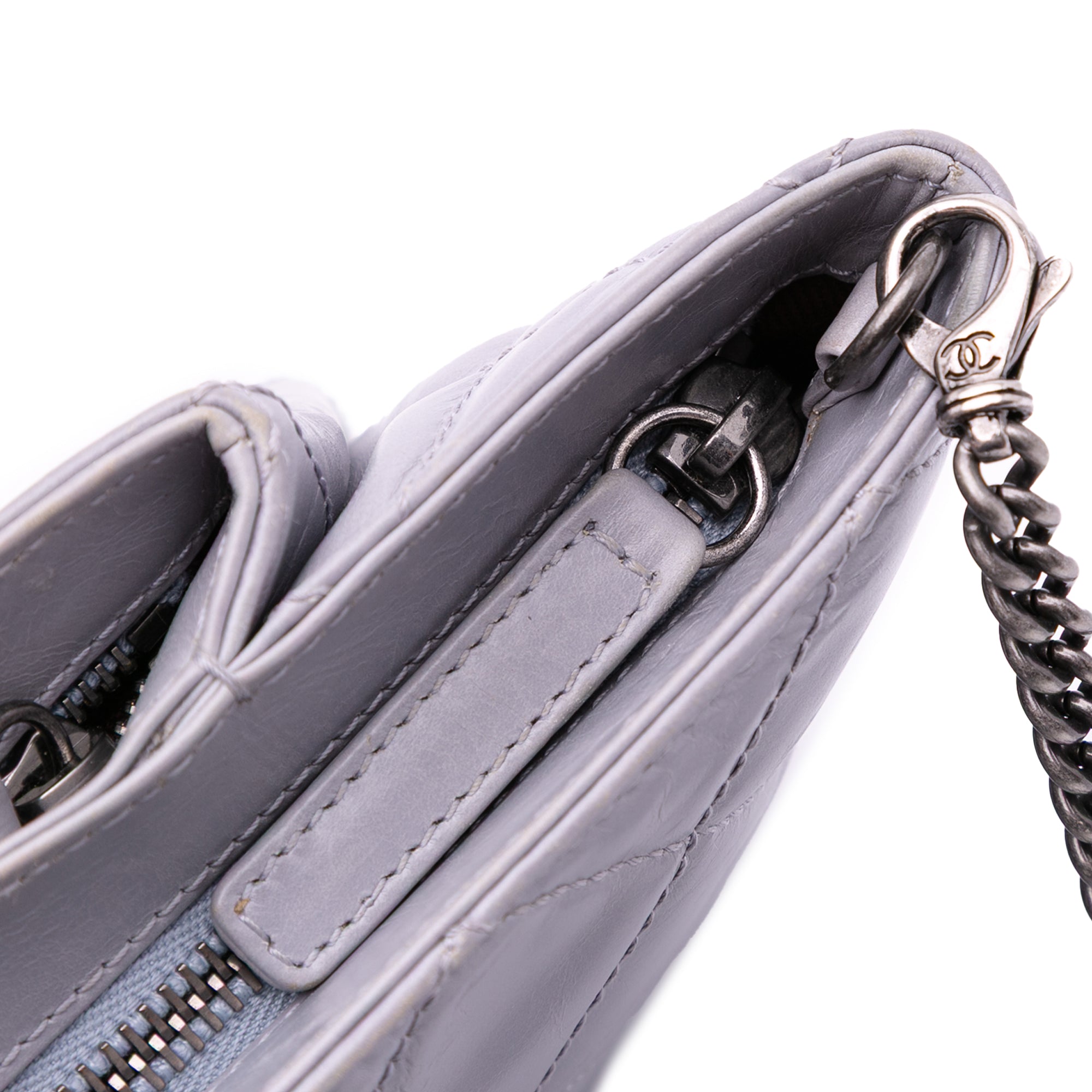 Quilted Glazed Calfskin Coco Pleats Chain Clutch