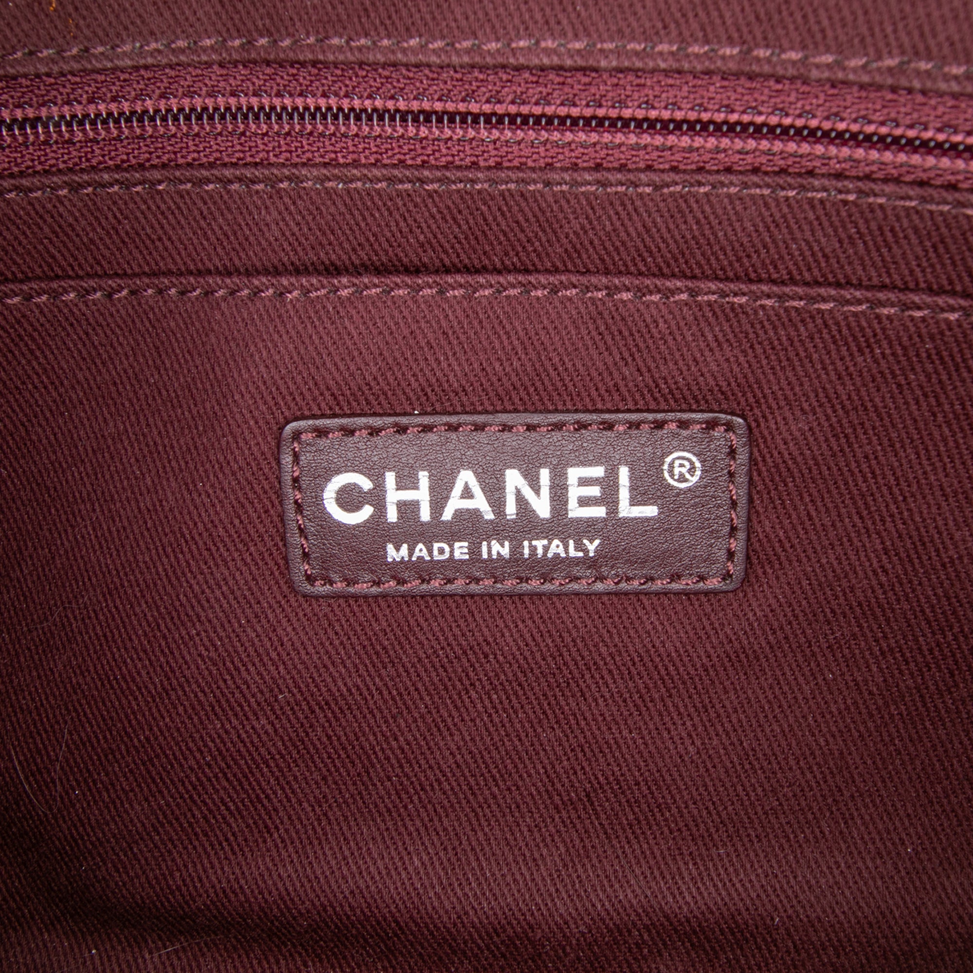 Quilted Glazed Calfskin Coco Pleats Chain Clutch