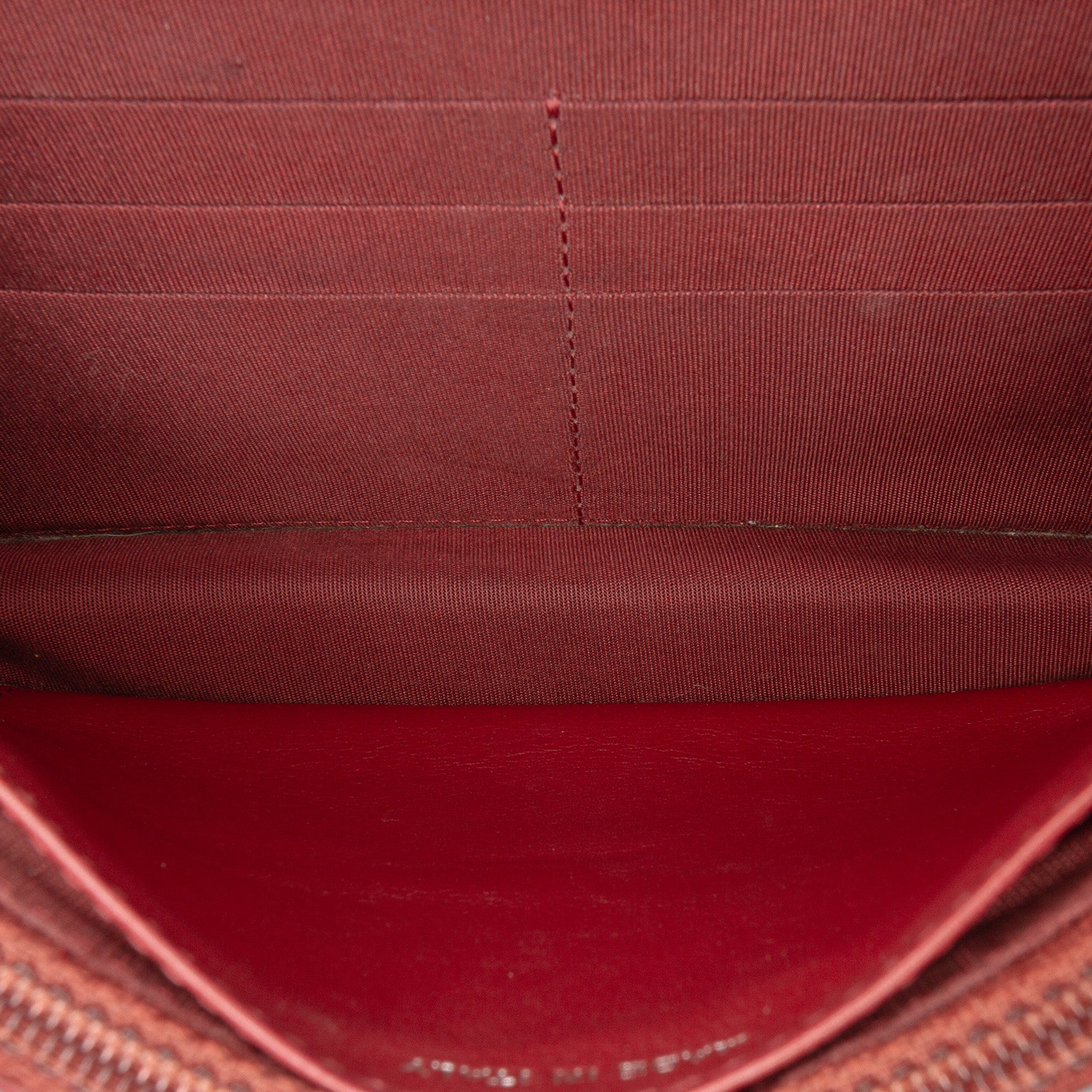 CC Quilted Caviar Wallet on Chain