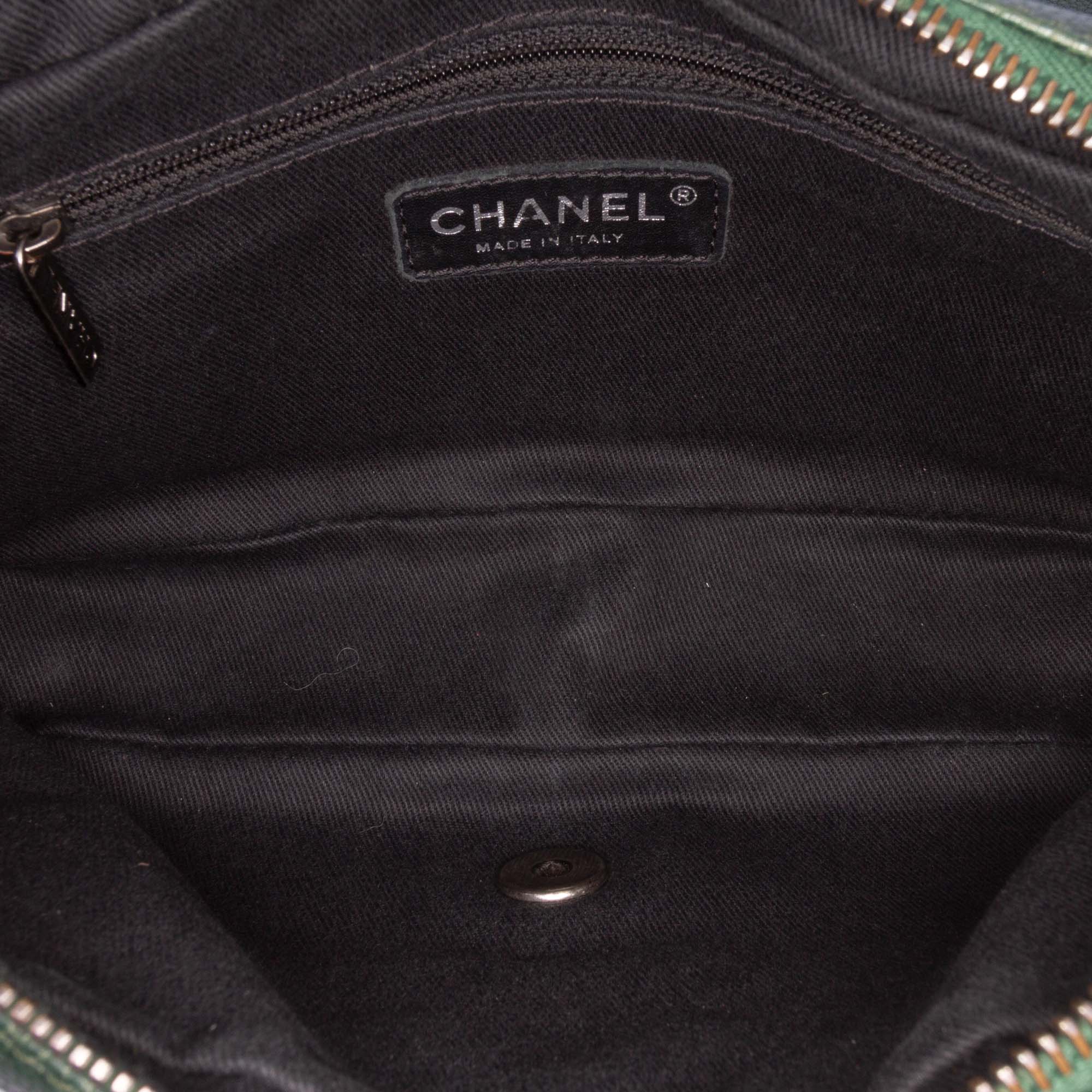 Medium Quilted Iridescent Caviar Easy Flap