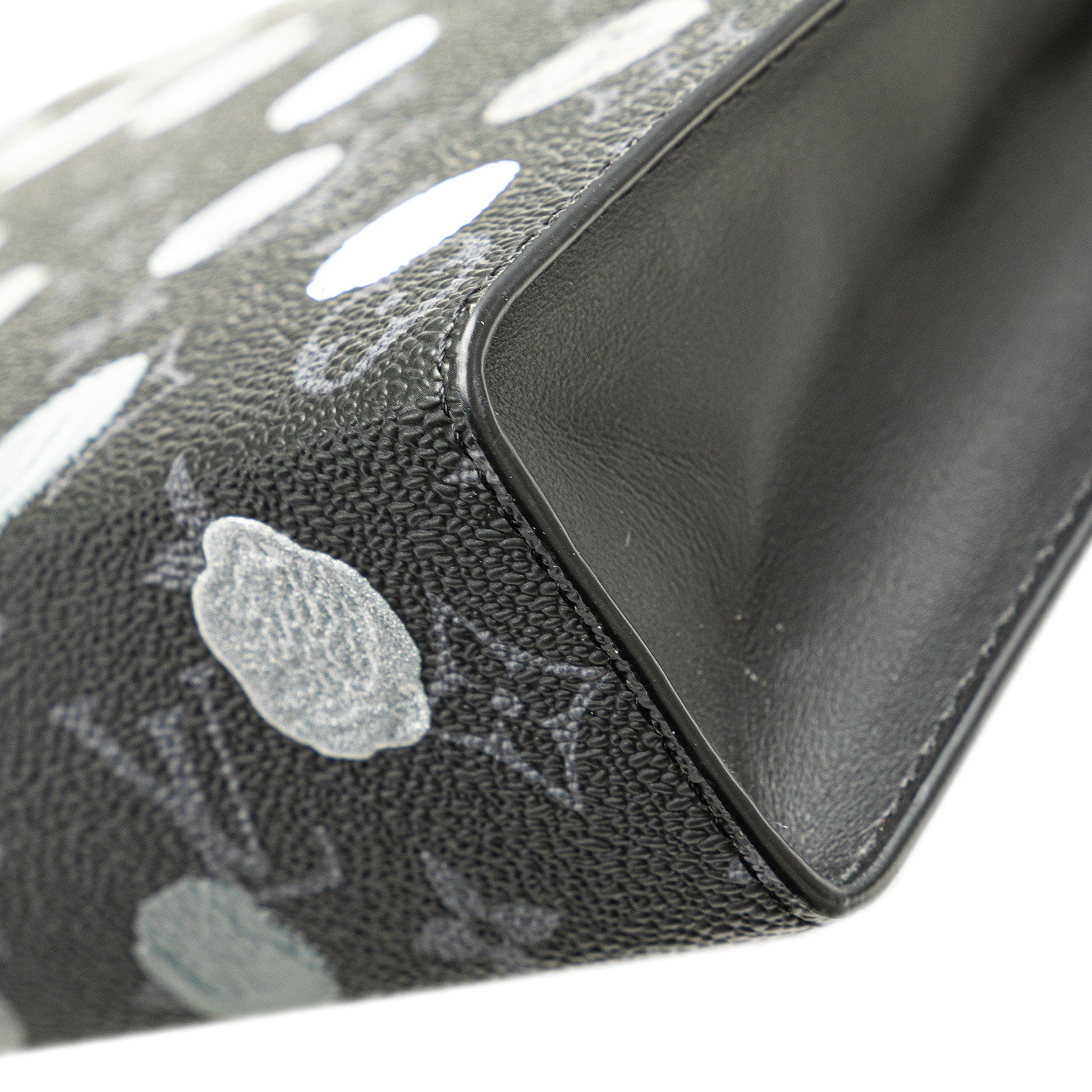 Yayoi Kusama Monogram Eclipse Pochette Voyage MM