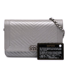 Chevron Metallic Caviar Boy Wallet On Chain