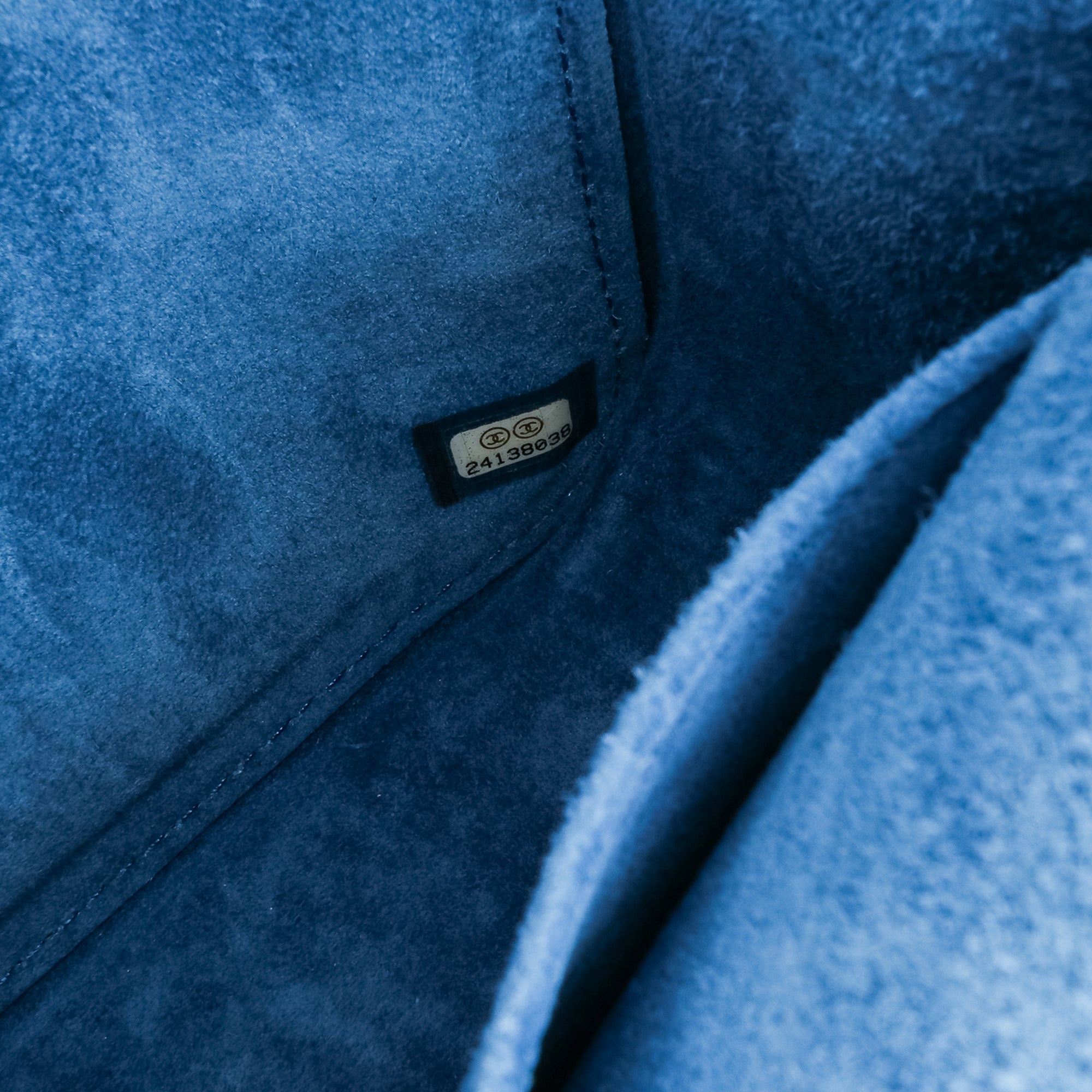 Medium Classic Caviar Pure Double Flap