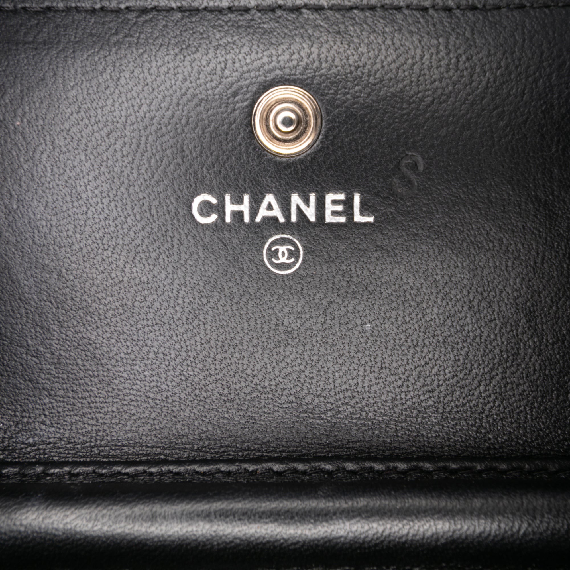 Lambskin Airlines Wallet On Chain