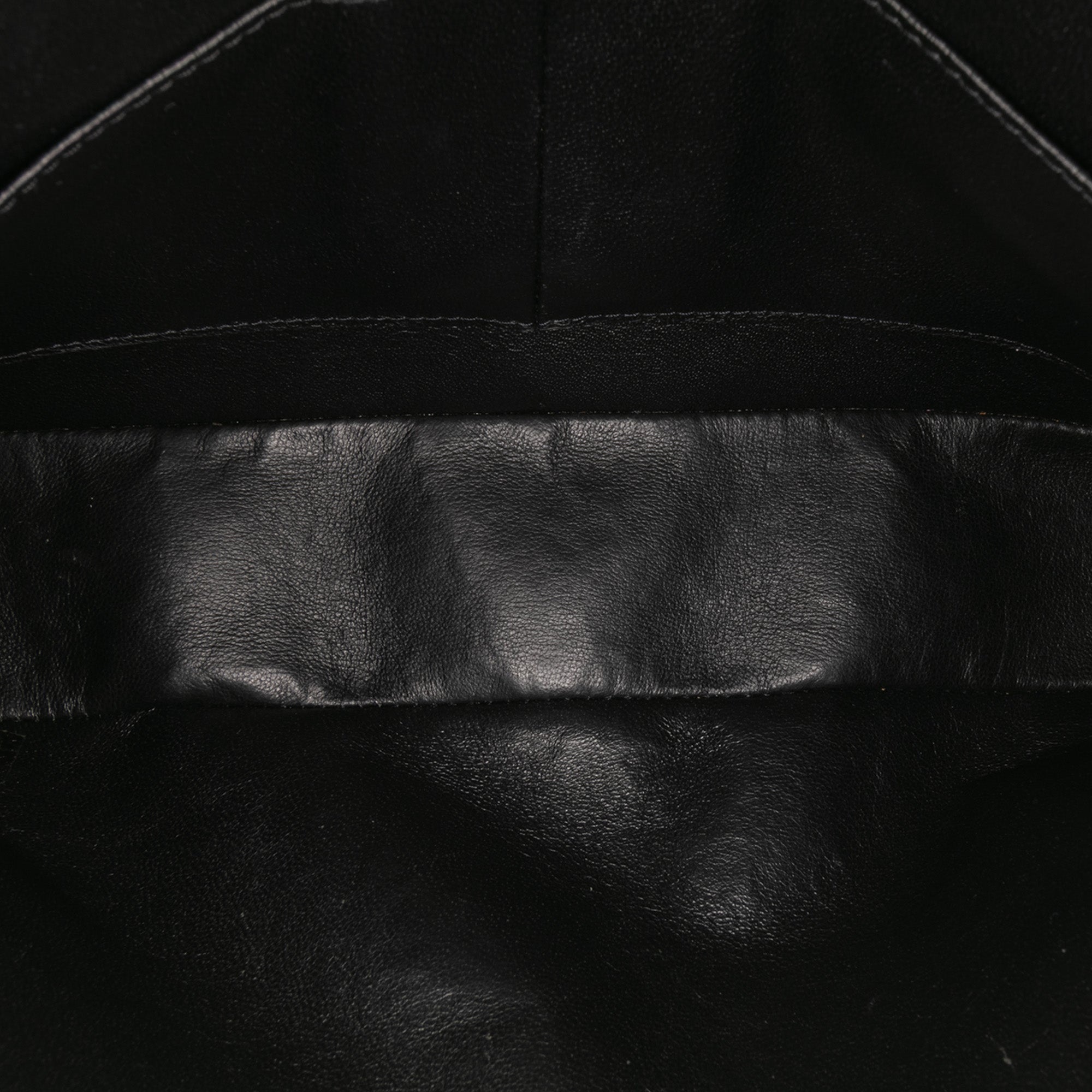 Medium Classic Caviar Double Flap