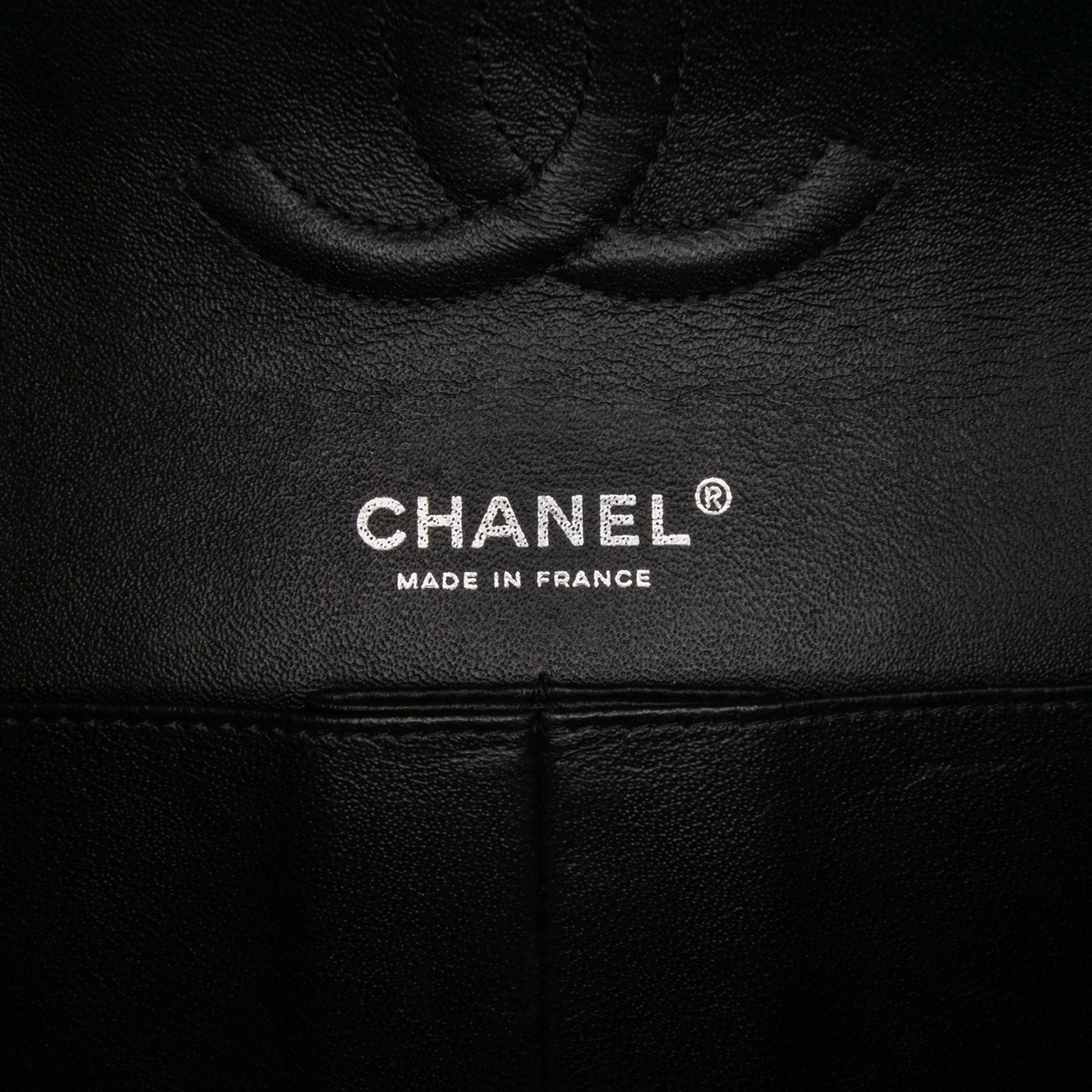 Medium Classic Caviar Double Flap
