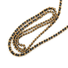Quilted Goatskin Chic Pearls Chain Round Clutch With Chain