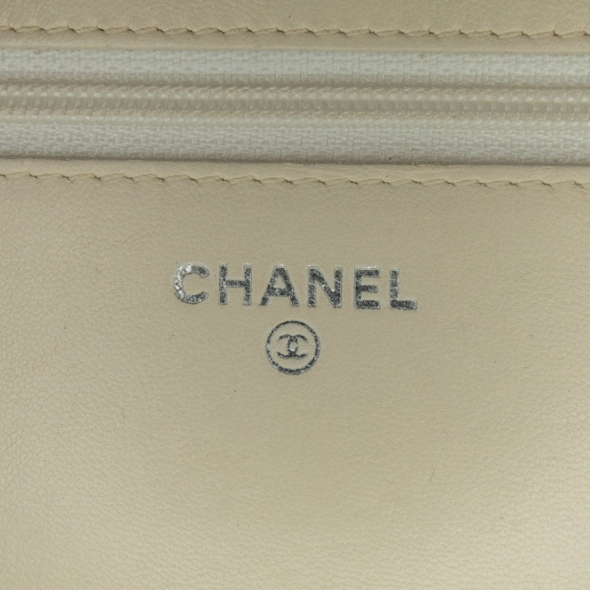 CC Coated Tweed Wallet On Chain