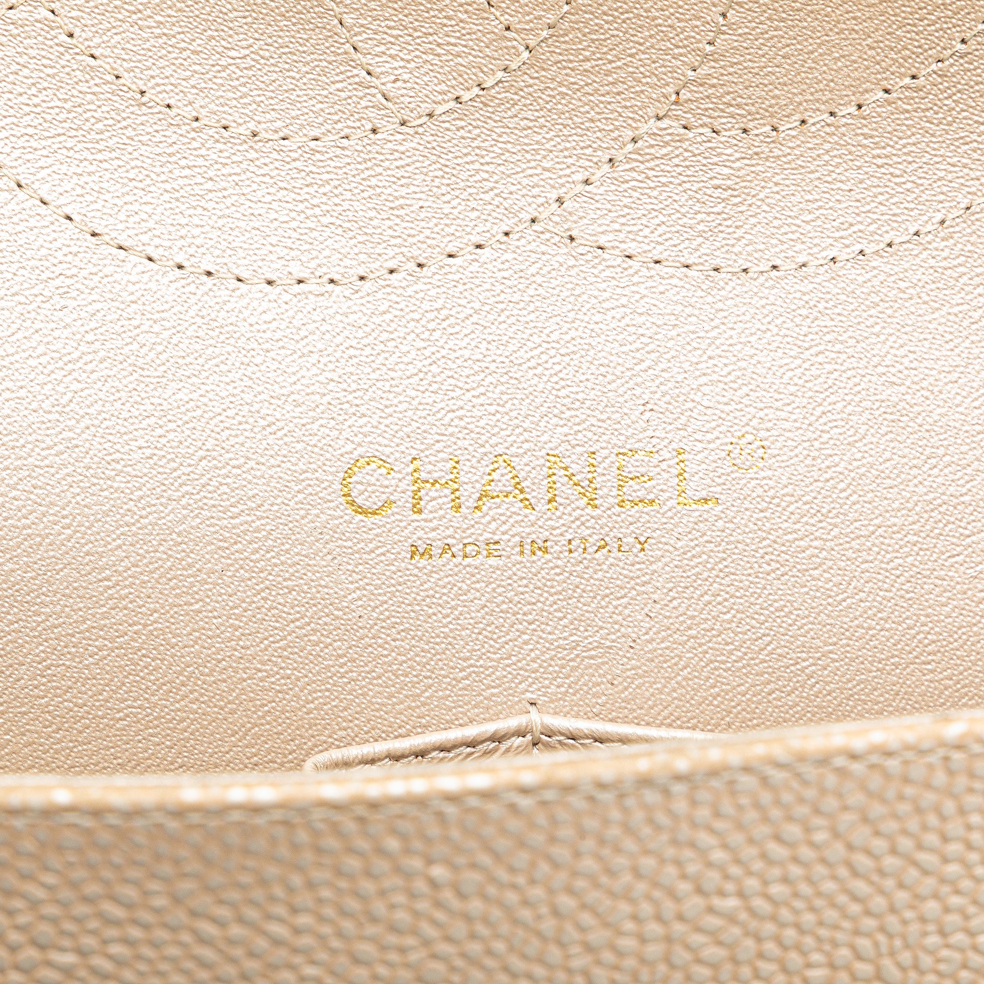 Jumbo Classic Iridescent Caviar Double Flap