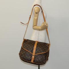 Louis Vuitton Saumur 35