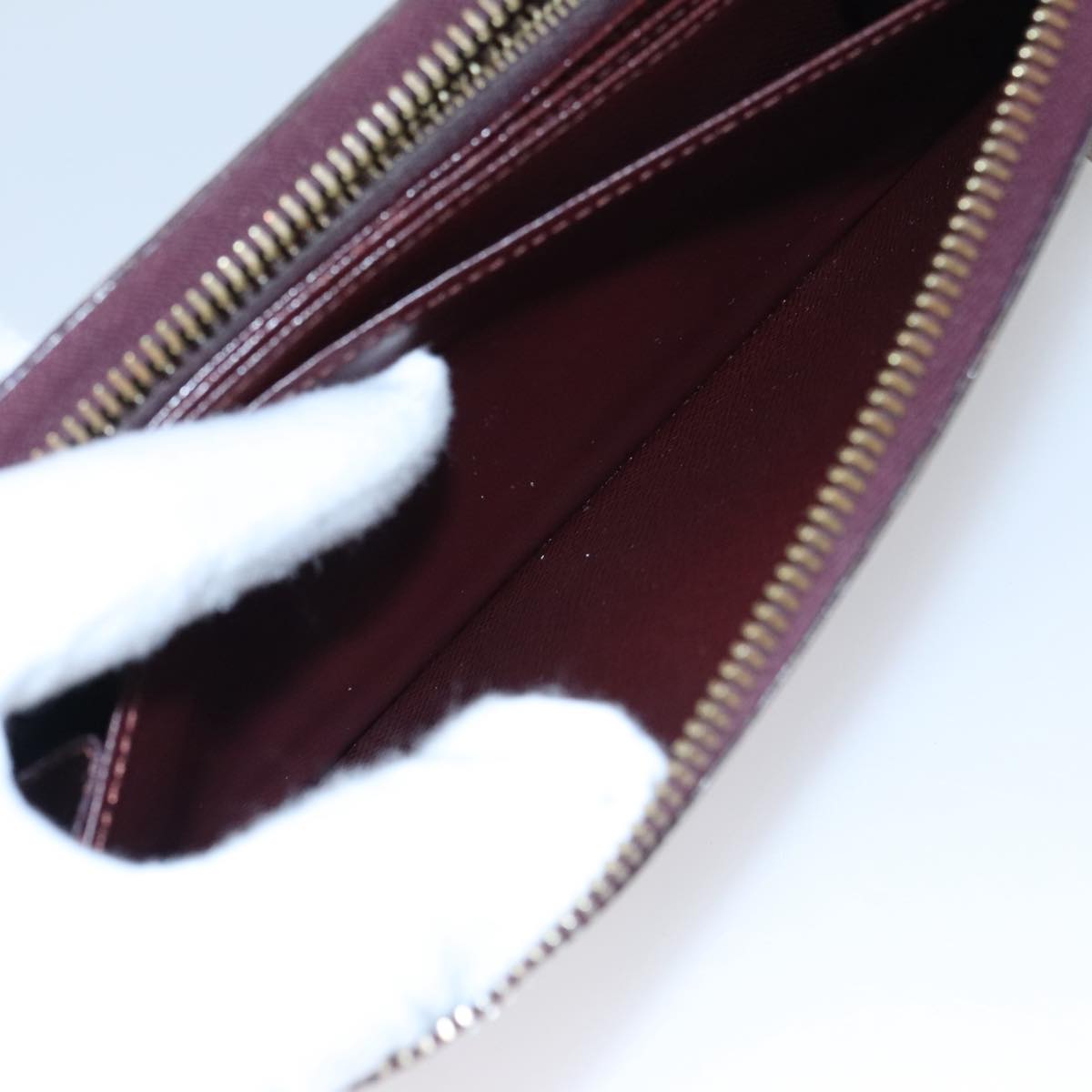 Louis Vuitton Zippy wallet