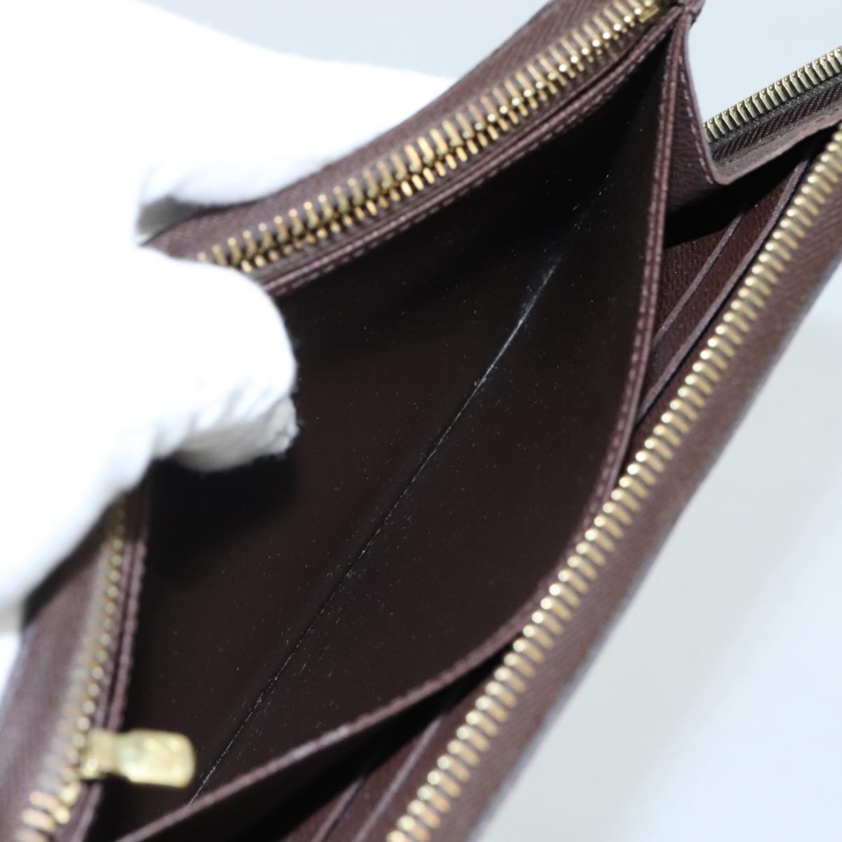 Louis Vuitton Zippy wallet