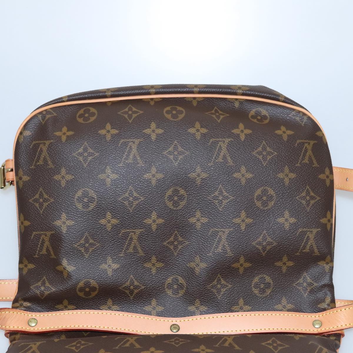 Louis Vuitton Saumur