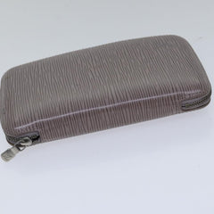 Louis Vuitton Zippy wallet