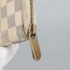 Louis Vuitton Zippy wallet