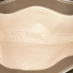 Small Aged Calfskin Lady Pearly Flap