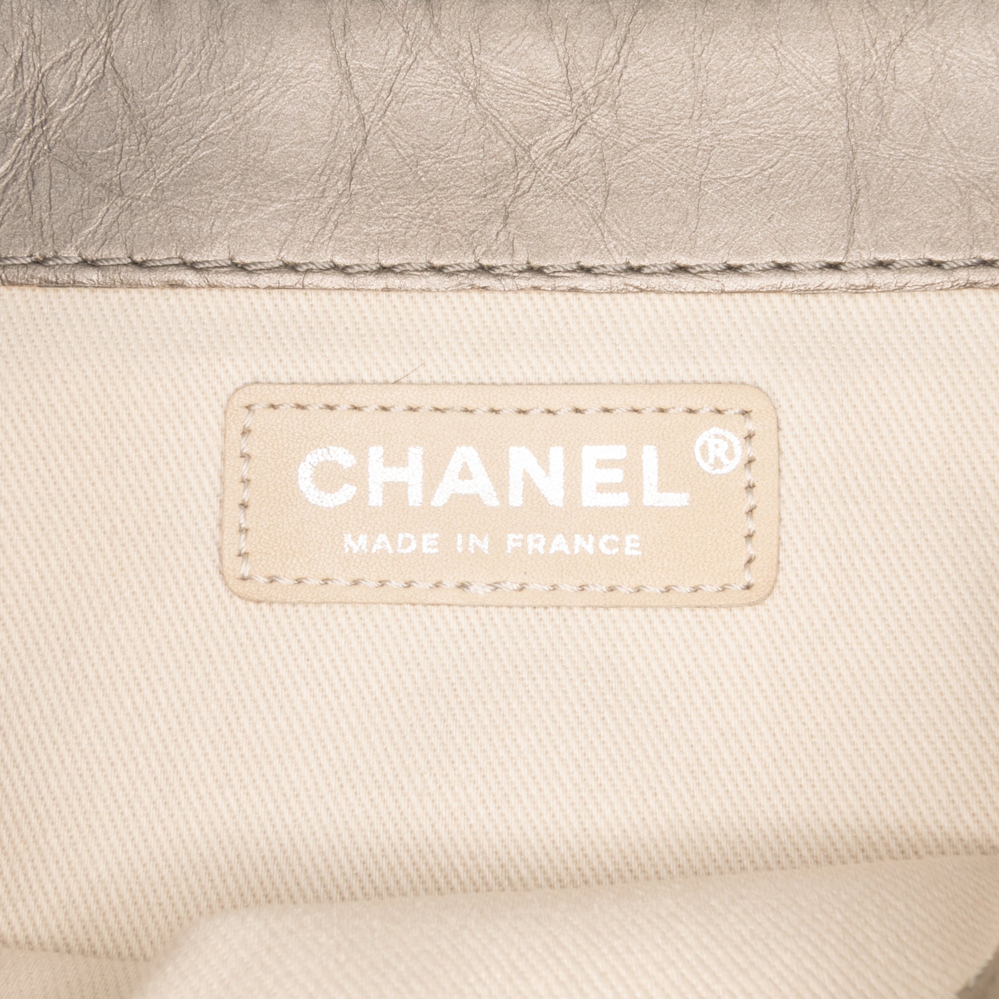 Small Aged Calfskin Lady Pearly Flap