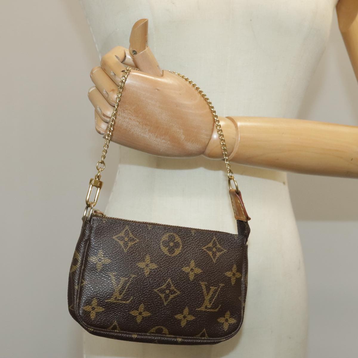 Louis Vuitton Mini Pochette Accessoires