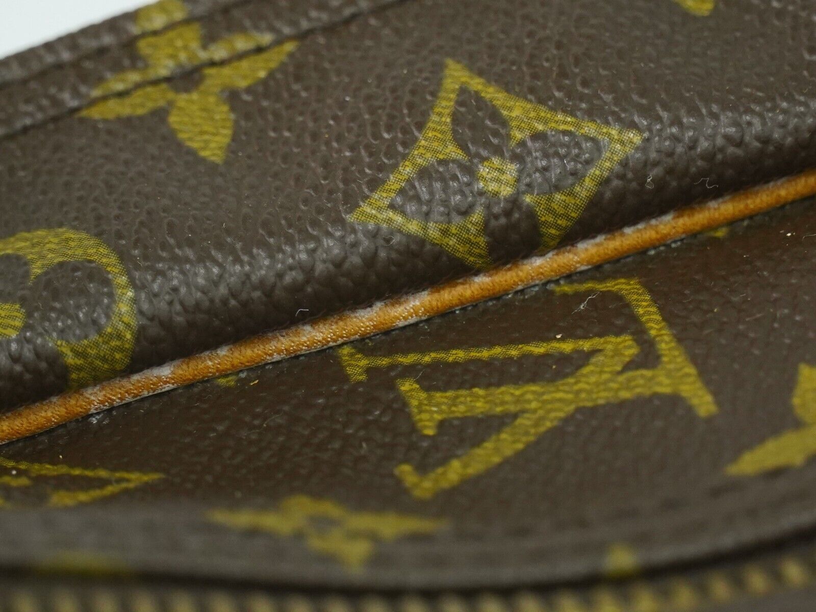 Louis Vuitton Sirius
