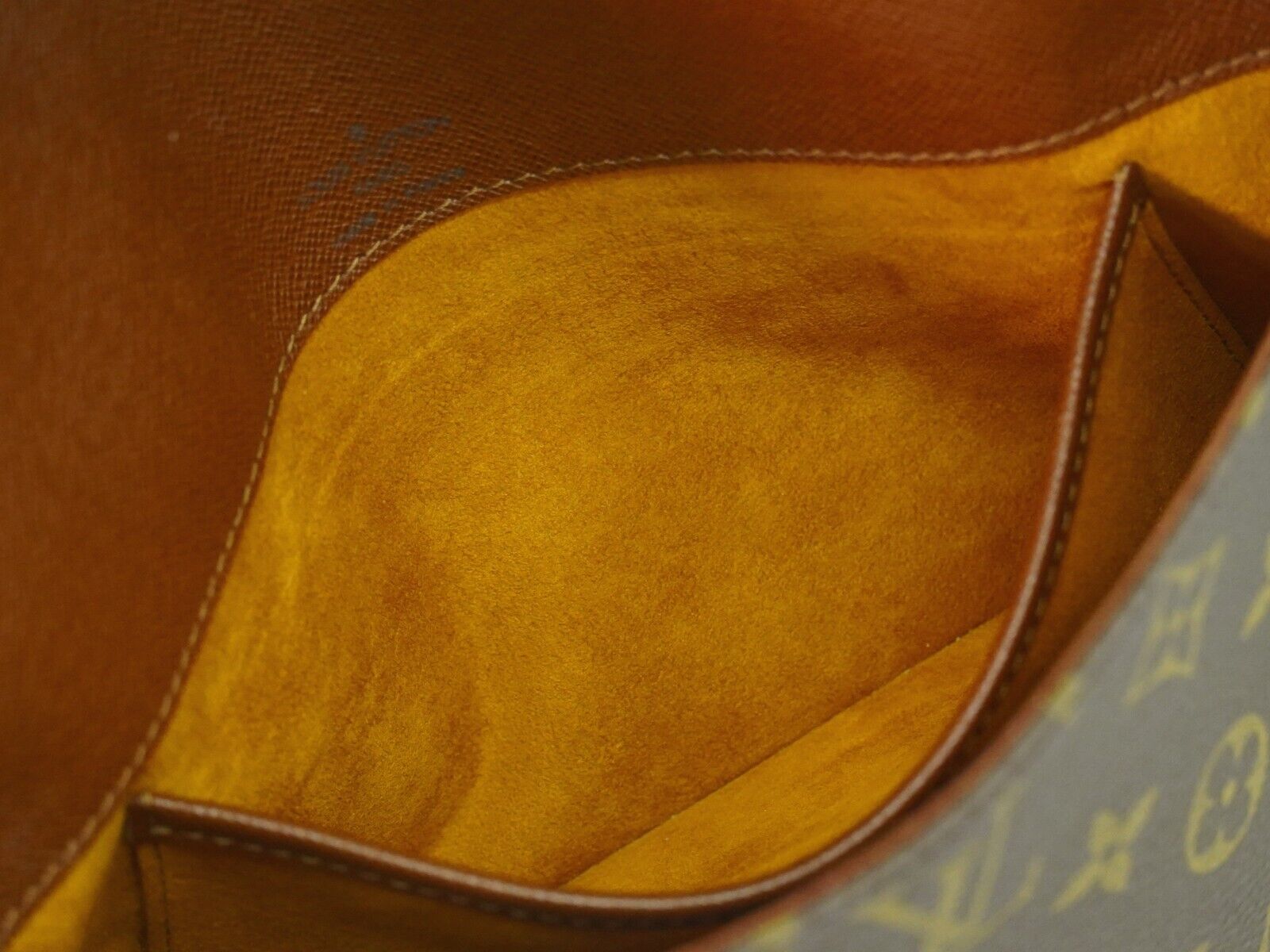 Louis Vuitton Musette Tango