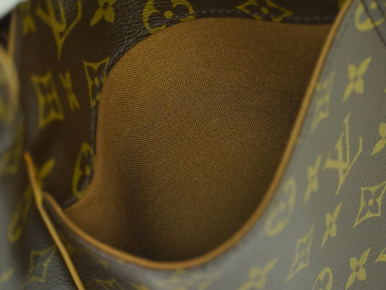 Louis Vuitton Abbesses