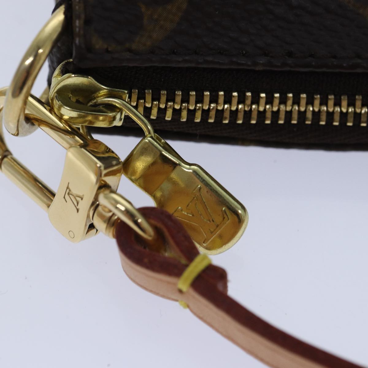 Louis Vuitton Pochette Accessoire