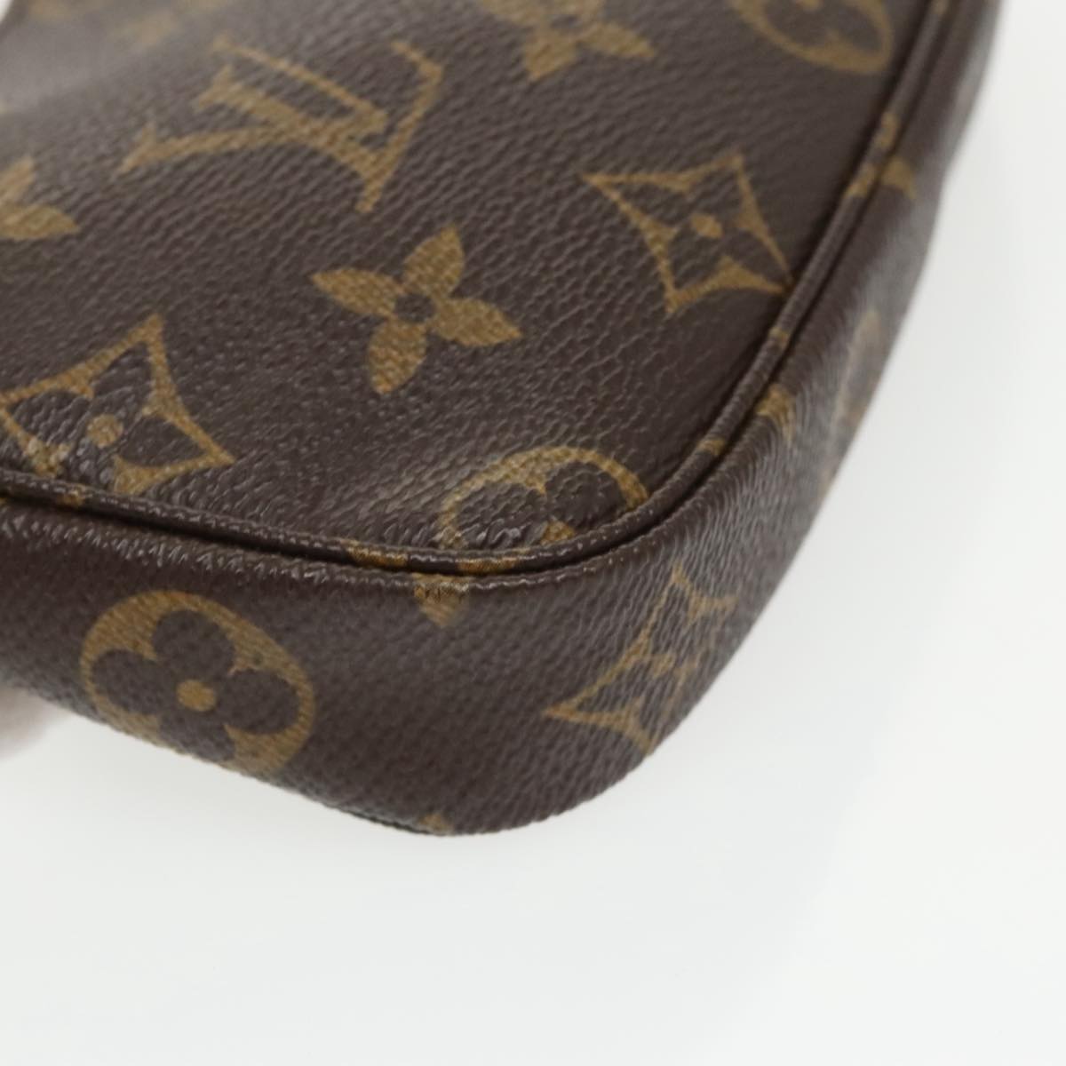 Louis Vuitton Pochette Accessoire