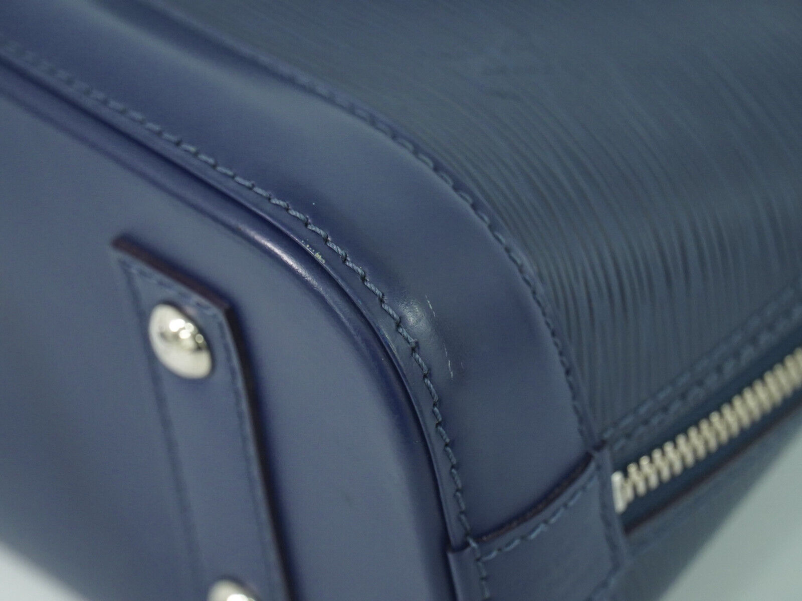 Louis Vuitton Alma BB