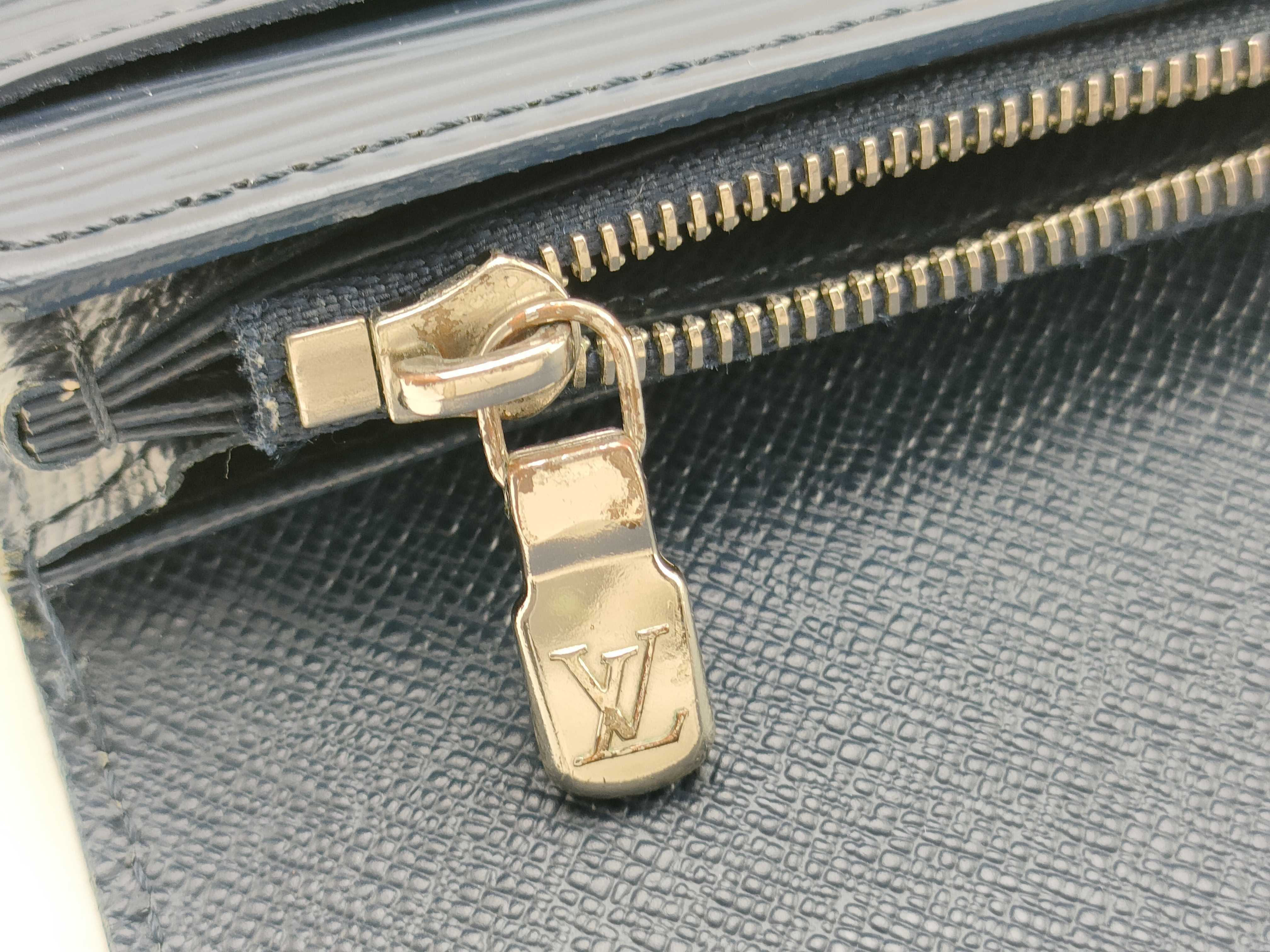 Louis Vuitton Sarah