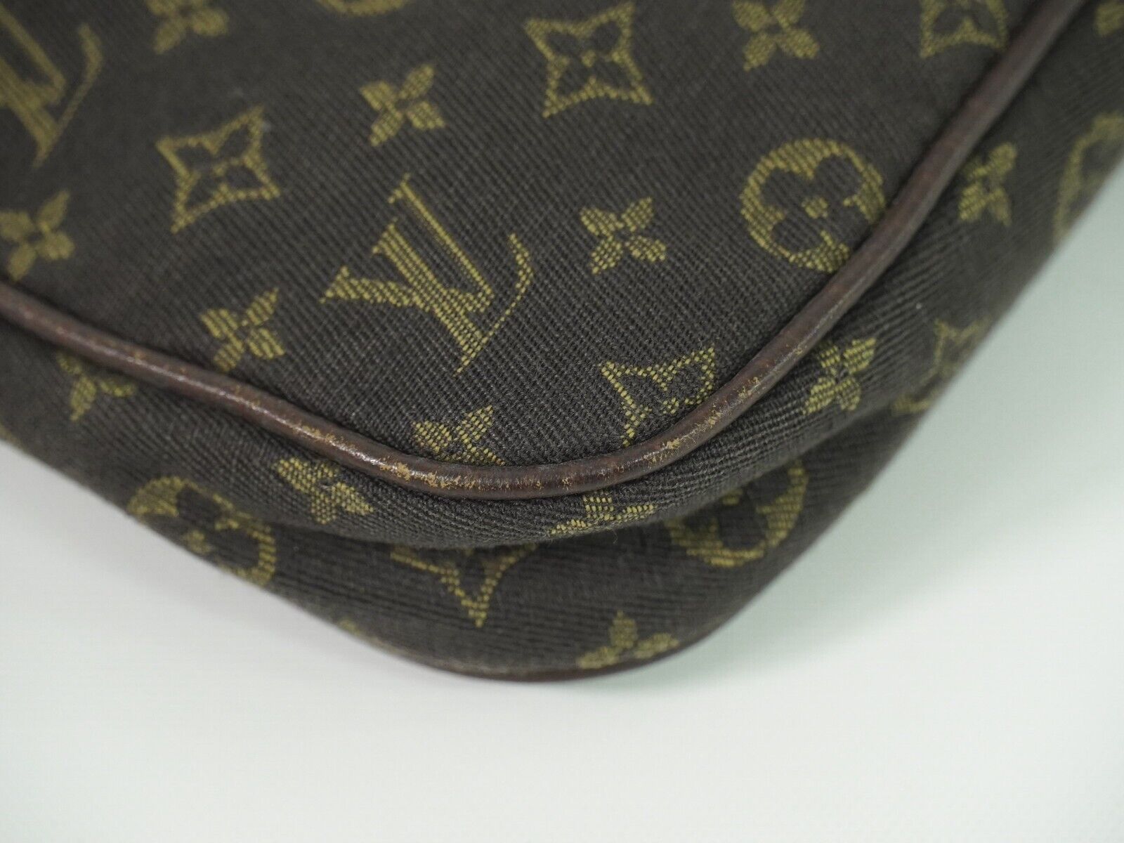 Louis Vuitton Pochette Accessoire