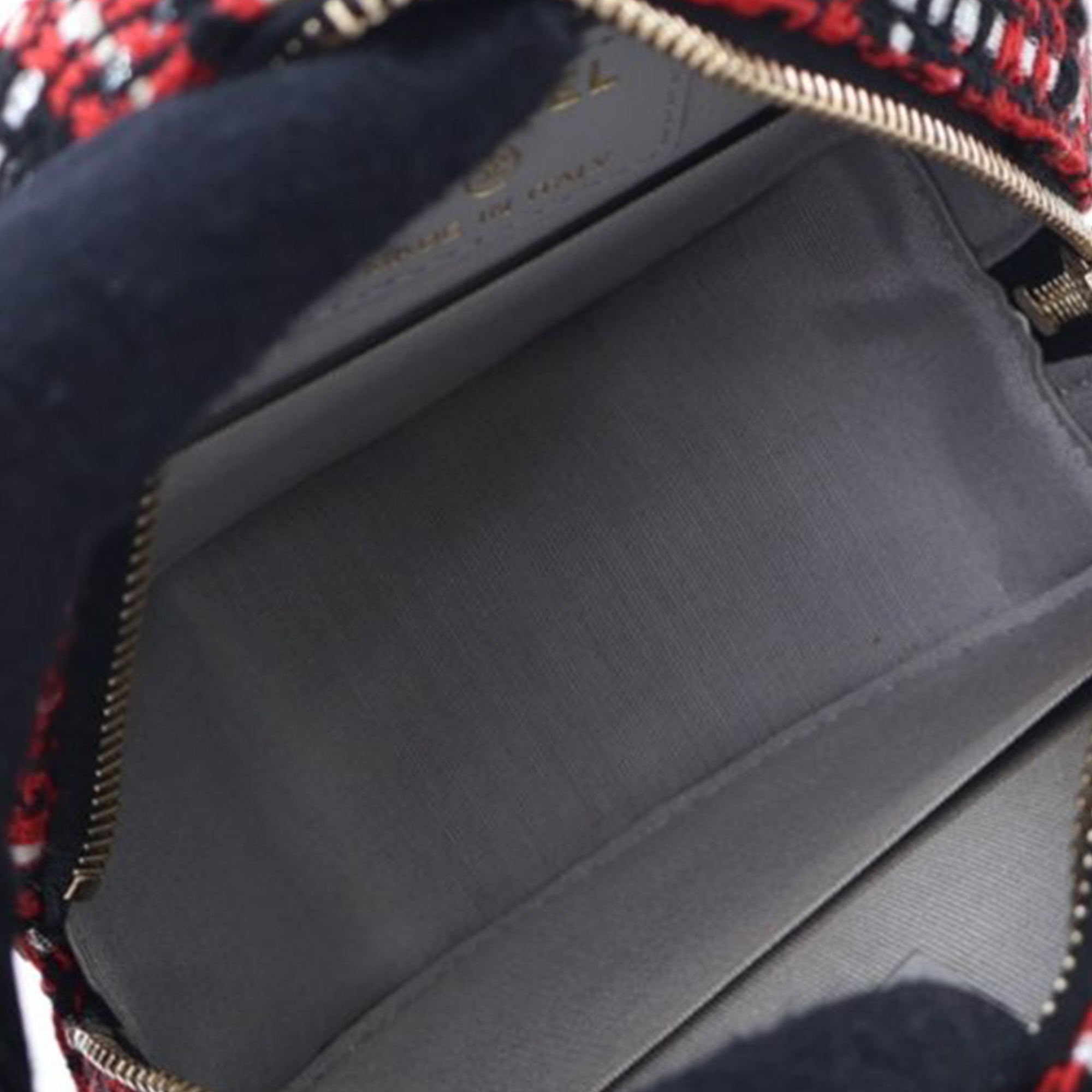 Tweed 19 Round Clutch with Chain