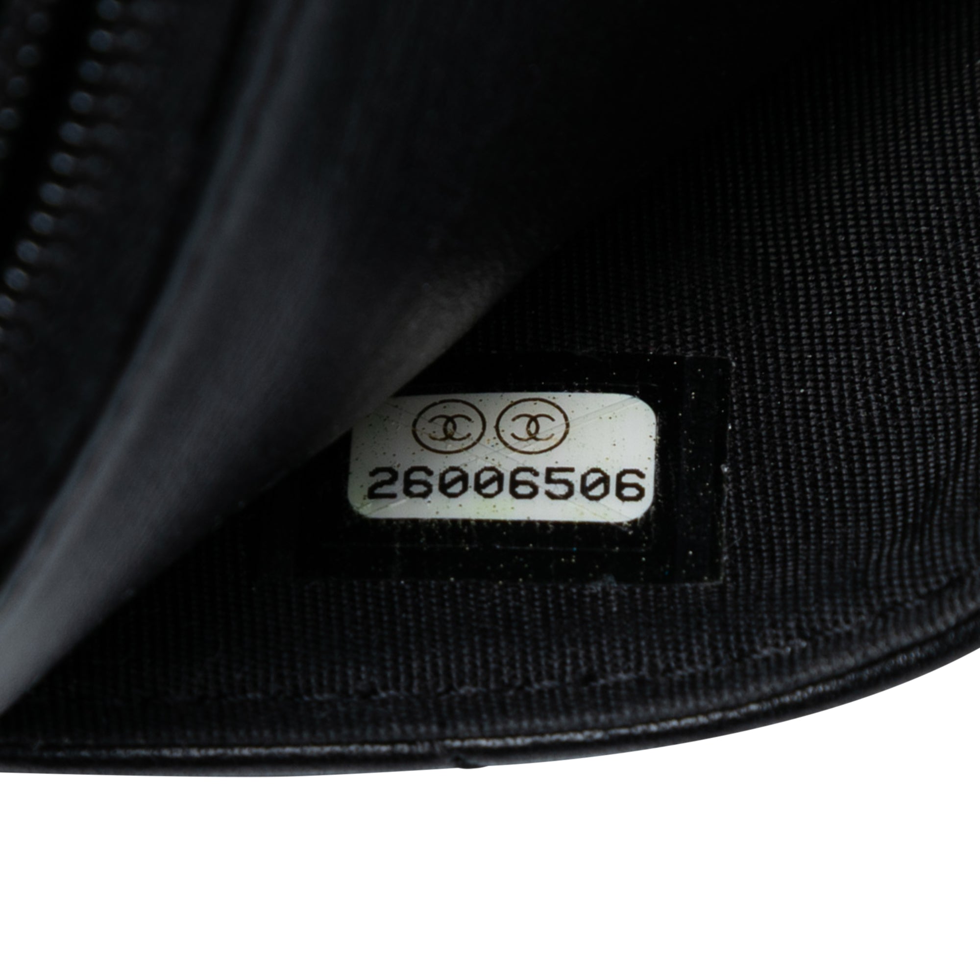 Chevron Lambskin Button Wallet On Chain