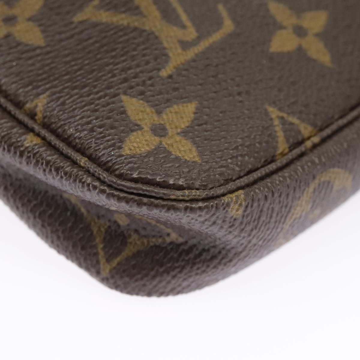 Louis Vuitton Mini Pochette Accessoires
