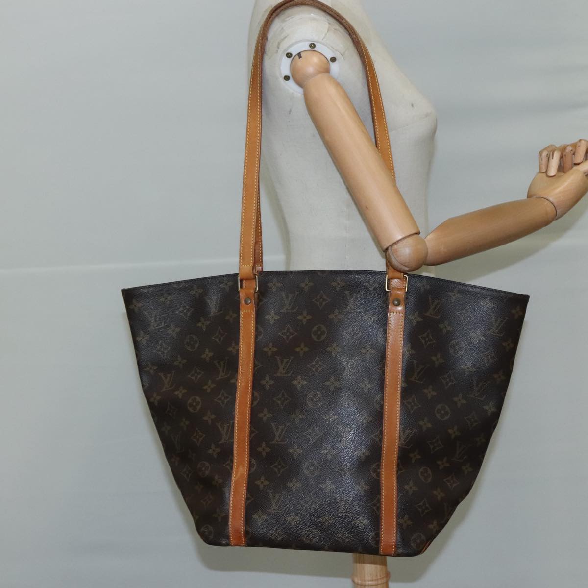 Louis Vuitton Shopping