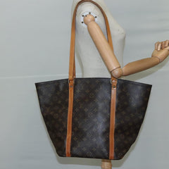 Louis Vuitton Shopping
