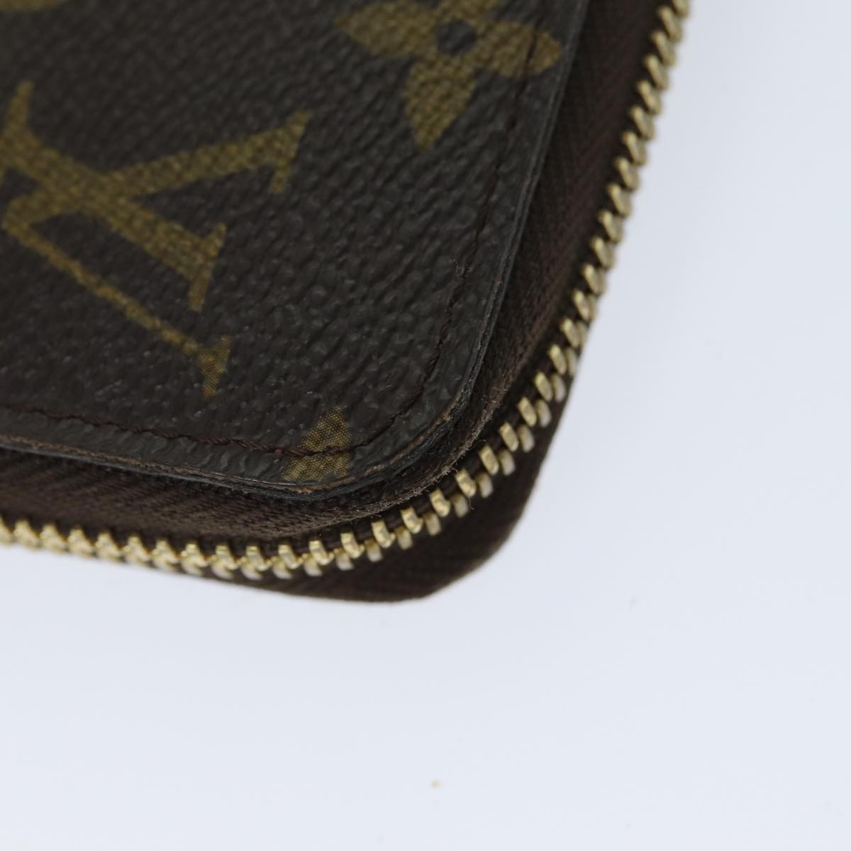 Louis Vuitton Zippy wallet