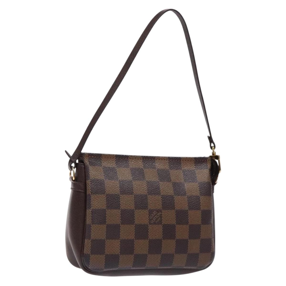 Louis Vuitton Trousse makeup