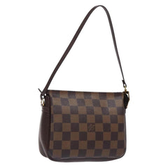 Louis Vuitton Trousse makeup