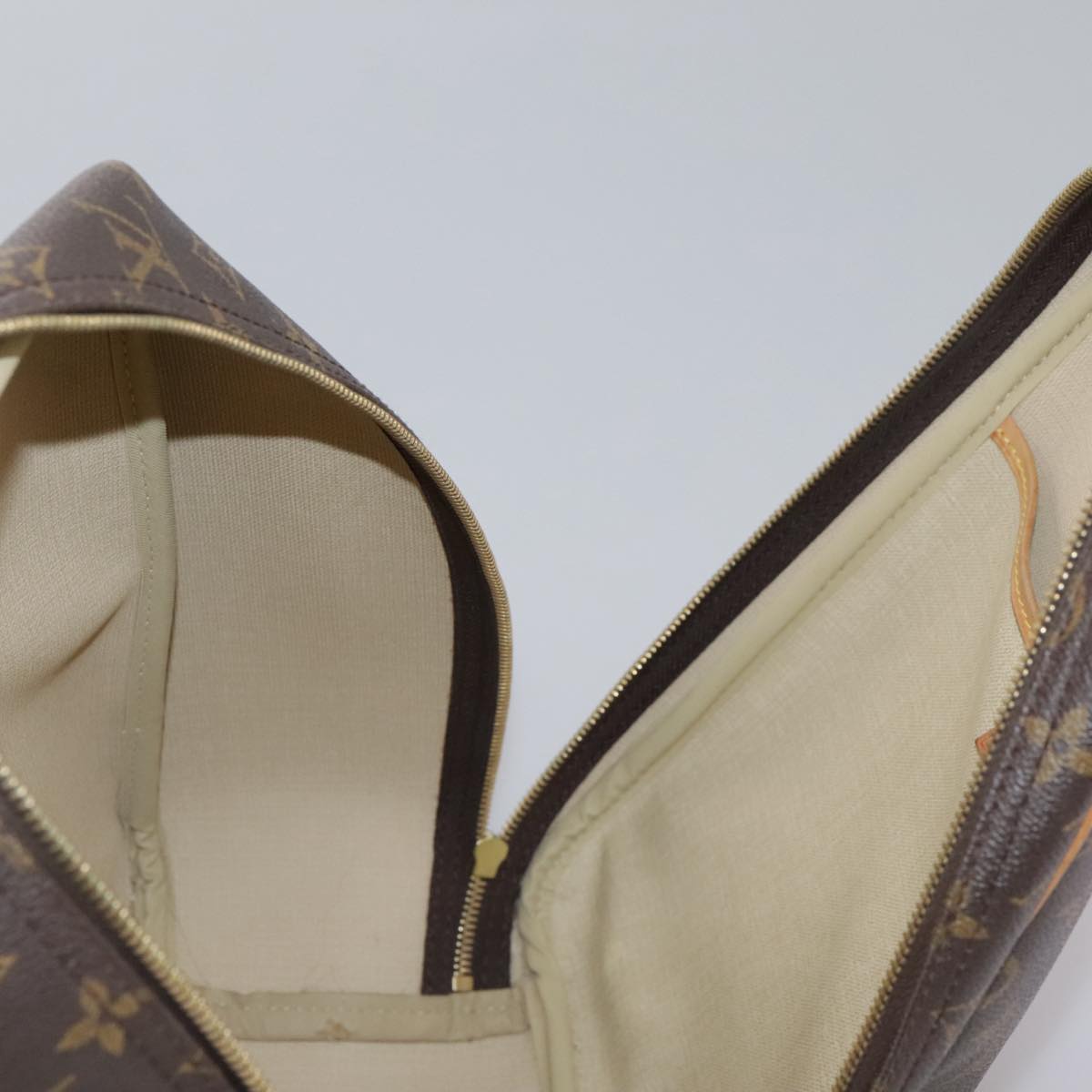 Louis Vuitton Excursion