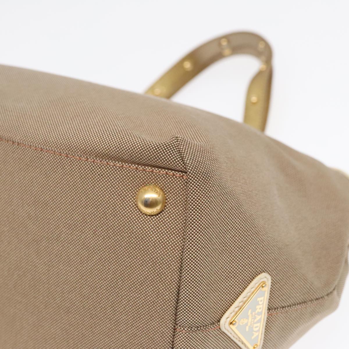 Prada Canapa